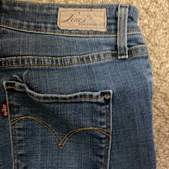 Levis Straight Leg Jeans - Picture 3 of 5